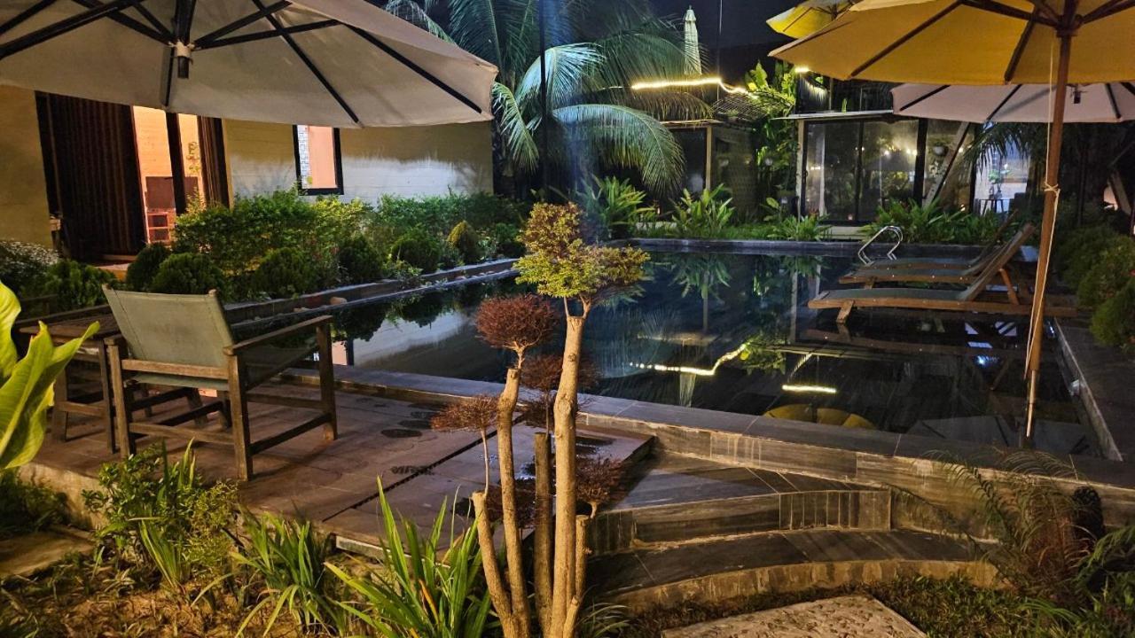 Phoenix Hotel Pool Villa ホイアン エクステリア 写真